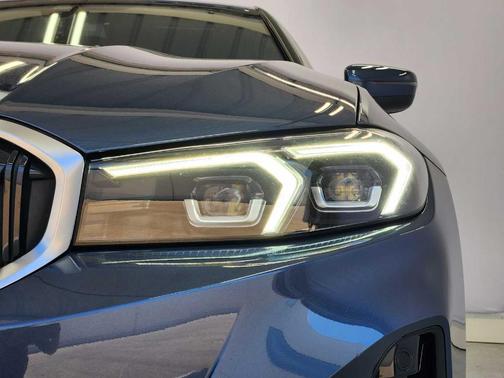 Arctic Race Blue Metallic 2025 BMW 330 i