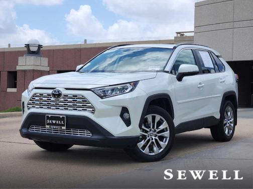 2021 Toyota RAV4 XLE Premium