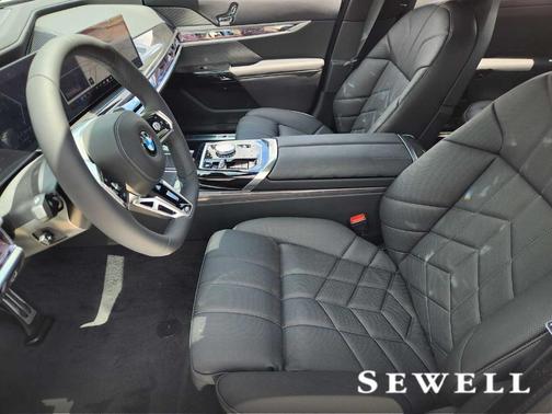 Mineral White Metallic 2026 BMW 740 i xDrive