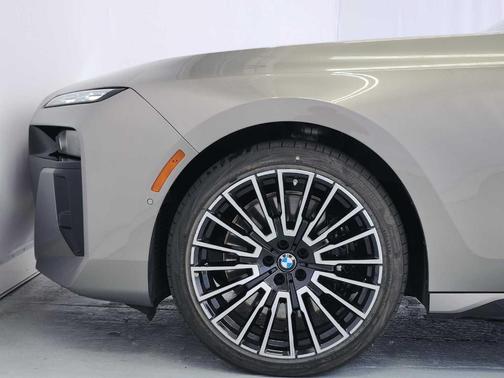 Gray Metallic 2025 BMW 760 760i xDrive