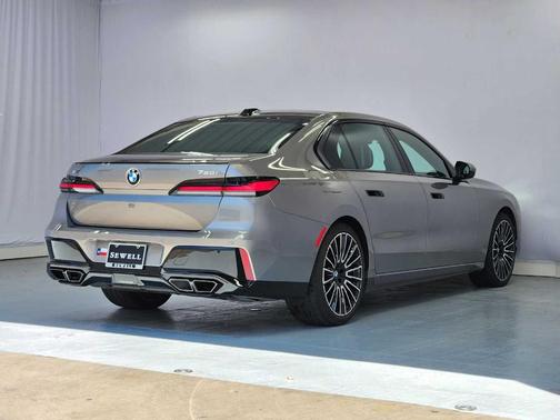 Gray Metallic 2025 BMW 760 760i xDrive