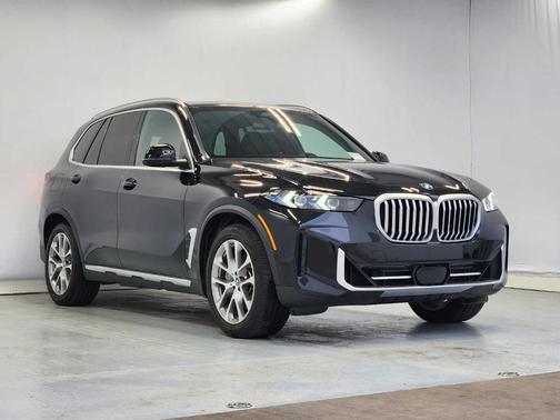 Black Sapphire Metallic 2025 BMW X5 PHEV xDrive50e