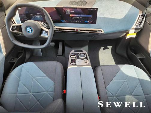 2025 BMW iX xDrive50