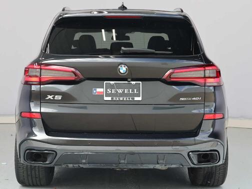 Black Sapphire Metallic 2022 BMW X5 sDrive40i