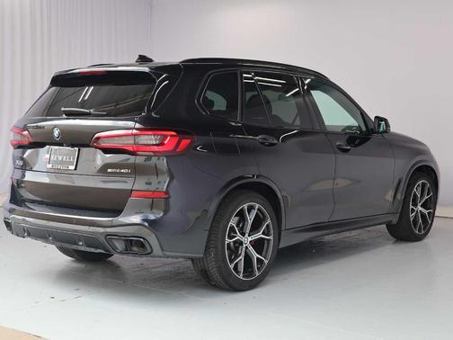 Black Sapphire Metallic 2022 BMW X5 sDrive40i