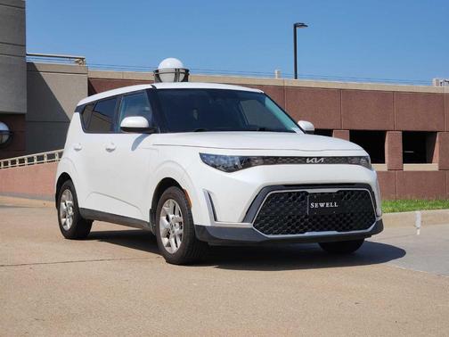 2023 Kia Soul LX
