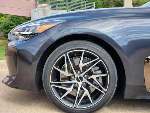 Metal 2023 Kia Stinger GT-Line