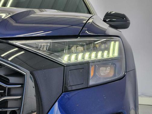 Navarra Blue Metallic 2022 Audi RS Q8 4.0T quattro