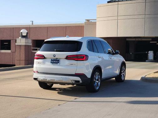 2023 BMW X5 sDrive40i