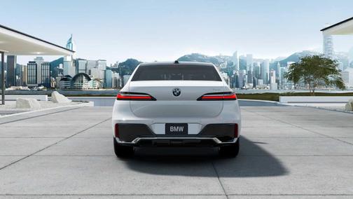 2026 BMW 740 i