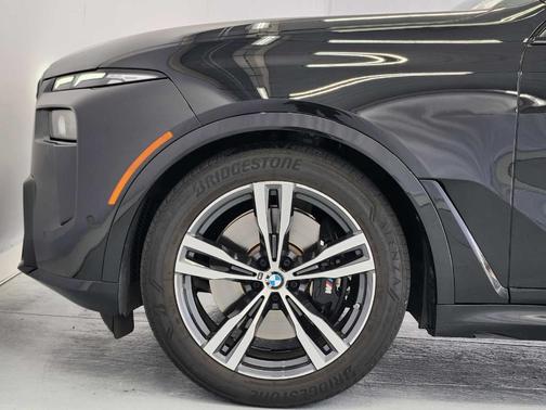 Black Sapphire Metallic 2025 BMW X7 M60i