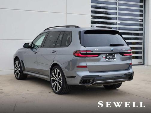 2026 BMW X7 M60i
