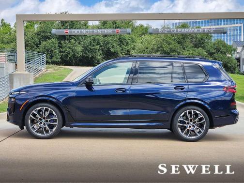 2026 BMW X7 M60i