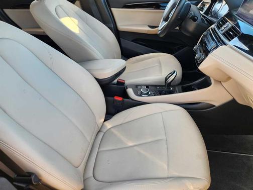 2022 BMW X1 xDrive28i