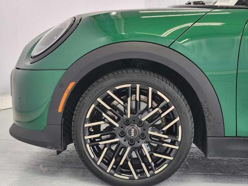British Racing Green IV Metallic 2025 MINI Hardtop S