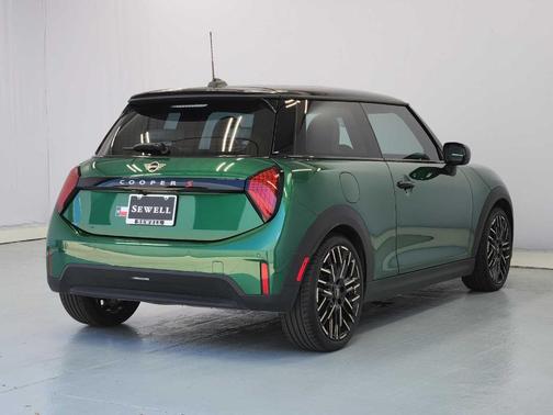 British Racing Green IV Metallic 2025 MINI Hardtop S