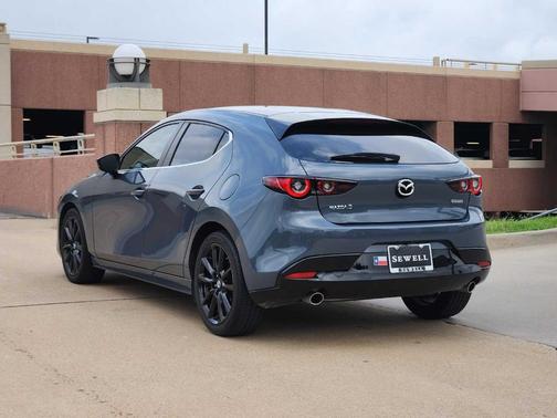 2022 Mazda Mazda3 Carbon Edition