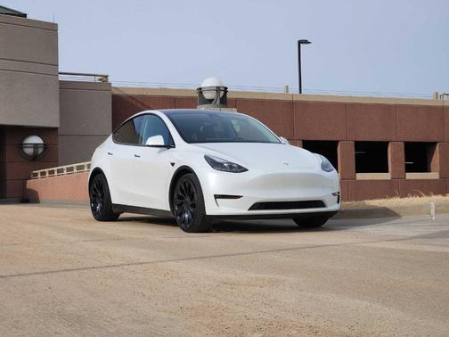2023 Tesla Model Y Performance