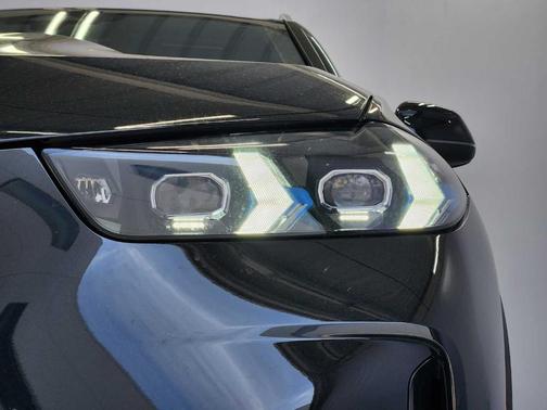 Black Sapphire Metallic 2026 BMW X5 sDrive40i