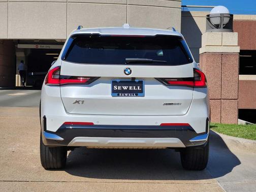2023 BMW X1 xDrive28i