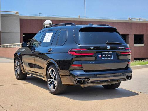 2024 BMW X7 M60i