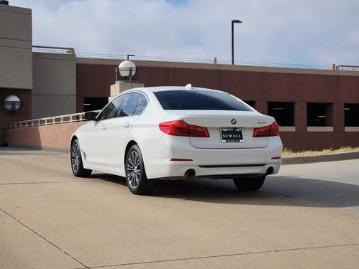 2020 BMW 530 i
