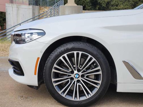 2020 BMW 530 i