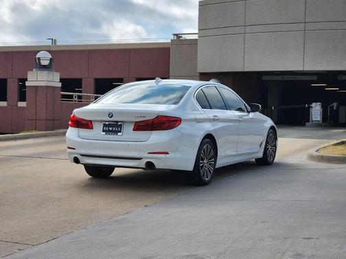 2020 BMW 530 i