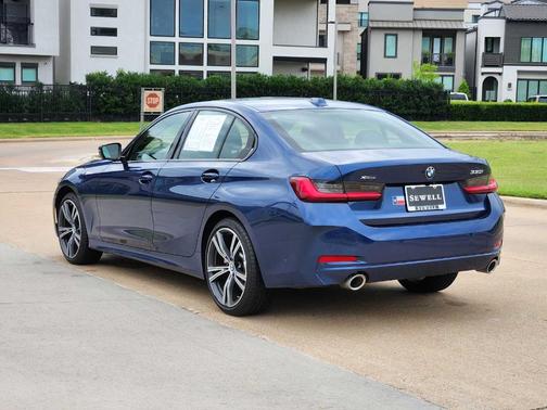 2023 BMW 330 i xDrive