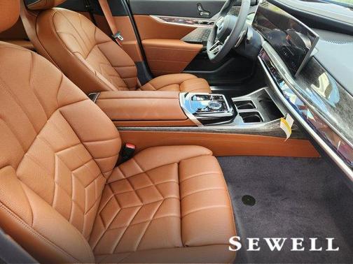 2025 BMW 760 760i xDrive