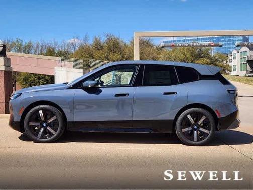 2025 BMW iX xDrive50
