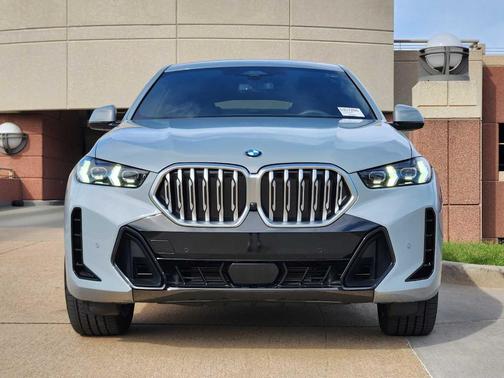 2025 BMW X6 xDrive40i