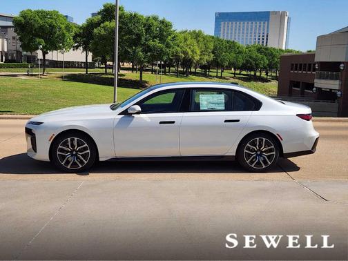 2025 BMW 740 i xDrive