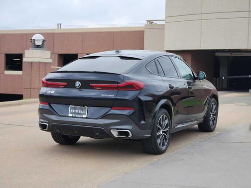 Carbon Black Metallic 2025 BMW X6 xDrive40i