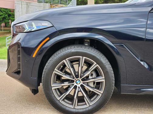 Carbon Black Metallic 2025 BMW X6 xDrive40i