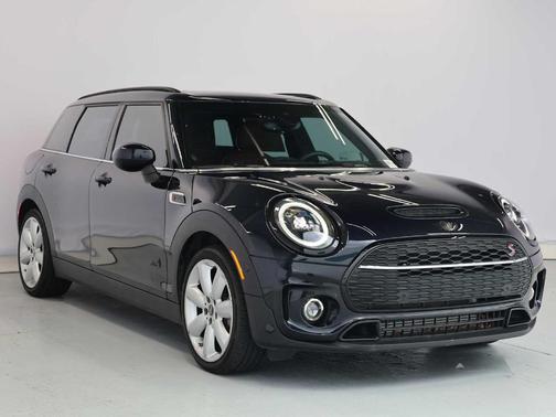 MINI Yours Enigmatic Black Metallic 2024 MINI Clubman Cooper S ALL4