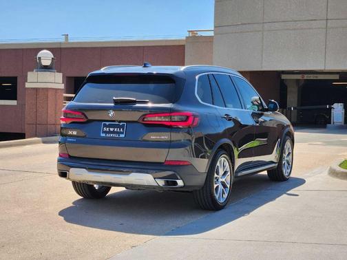 Dark Graphite Metallic 2023 BMW X5 sDrive40i