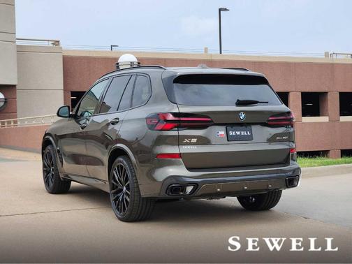 Manhattan Green Metallic 2026 BMW X5 xDrive40i