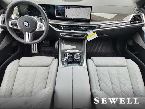 2025 BMW X5 M60i