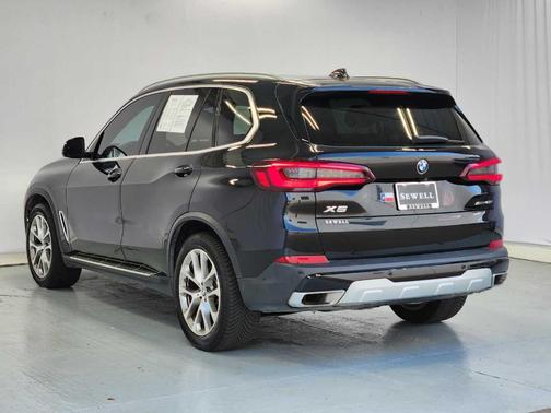 Black Sapphire Metallic 2023 BMW X5 xDrive40i