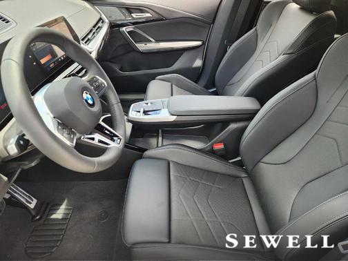 Alpine White 2026 BMW X2 xDrive28i