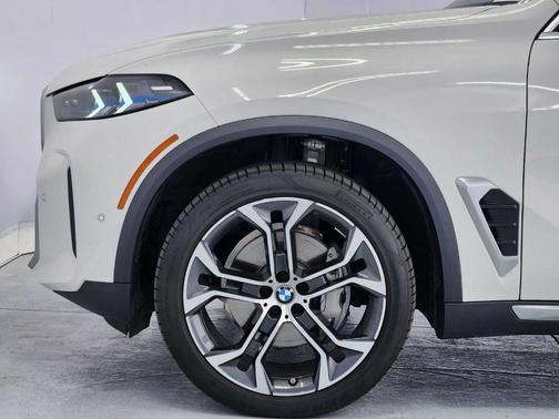 Alpine White 2026 BMW X5 sDrive40i