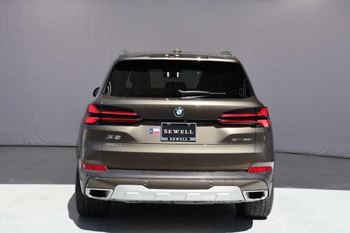 Manhattan Green Metallic 2024 BMW X5 xDrive40i