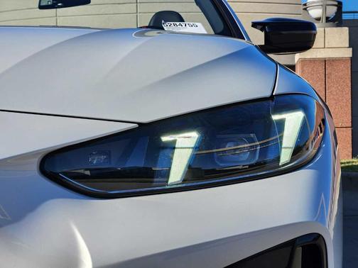 2025 BMW M440 i