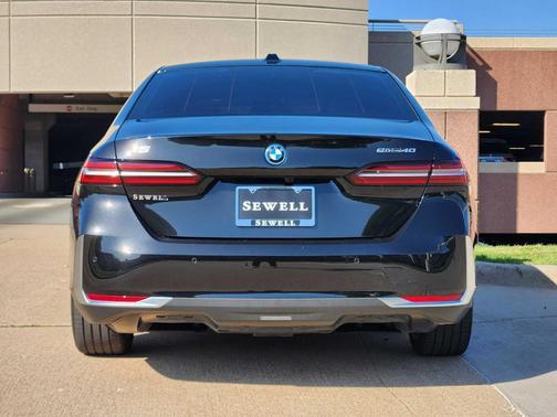 2024 BMW i5 eDrive40