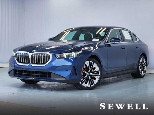 Phytonic Blue Metallic 2025 BMW 530 i