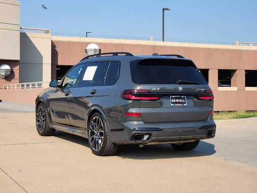 2025 BMW X7 xDrive40i