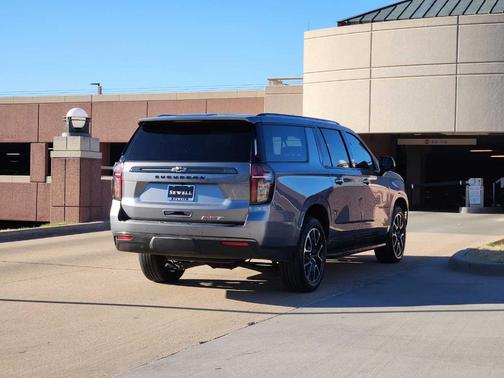 2022 Chevrolet Suburban RST