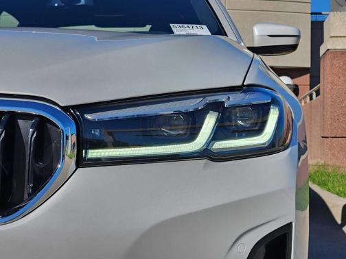 2022 BMW 530 i