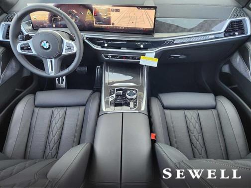 2026 BMW X7 M60i